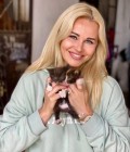 Rencontre Femme : Viktoria, 44 ans à Ukraine  Kiev